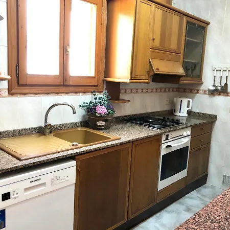 Large & Comfortable Marinera With Swimming Pool And Seaview In Villa