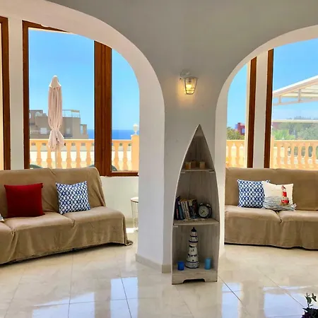 Large & Comfortable Marinera With Swimming Pool And Seaview In Villa *