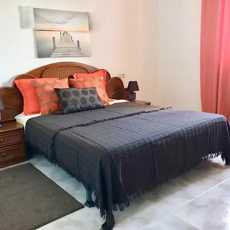 Large & Comfortable Marinera With Swimming Pool And Seaview In *